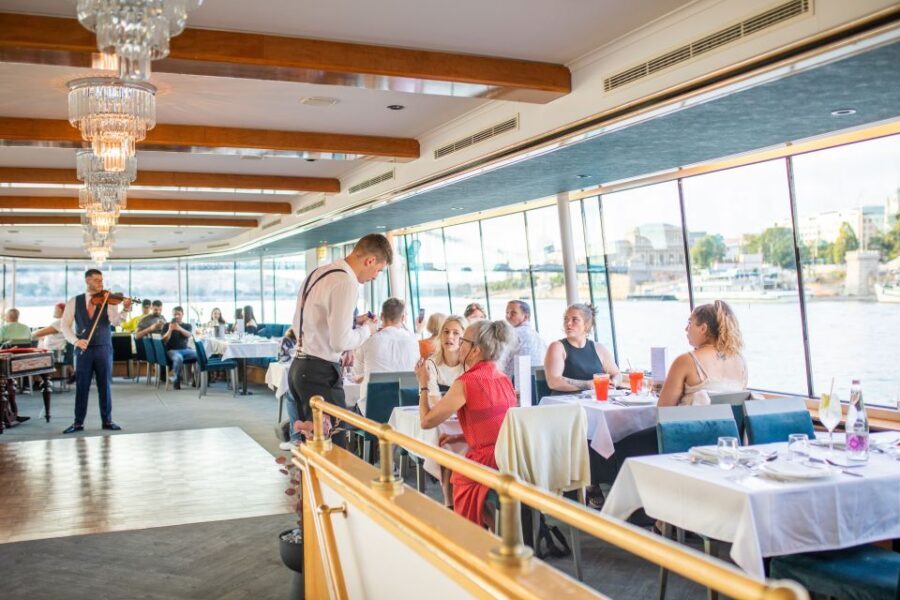 Budapest: Evening Cruise and Dinner with Welcome Drink - Key Things I’d Actually Watch For