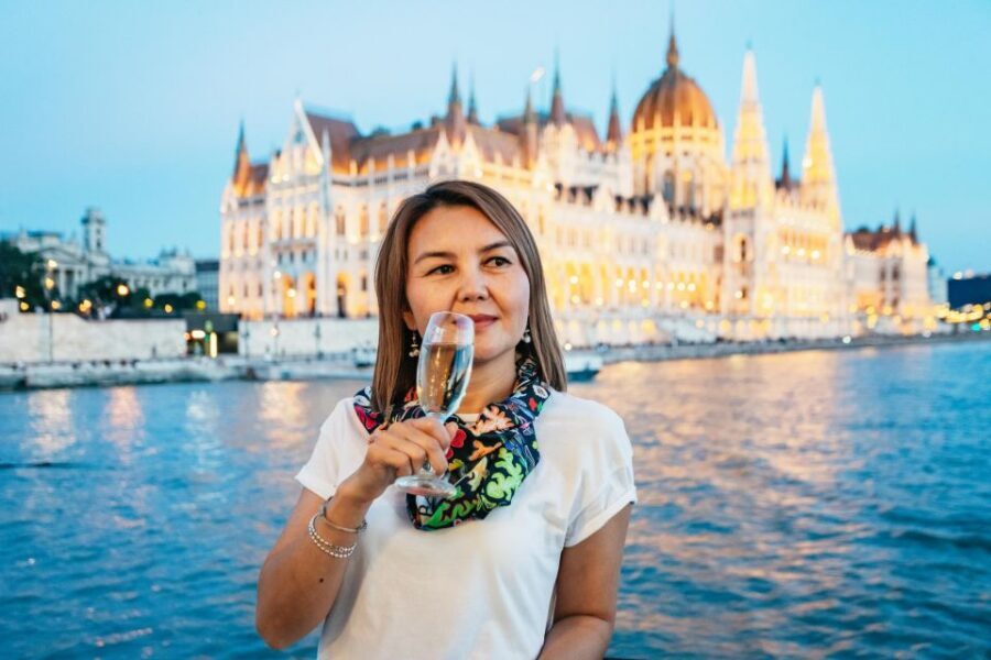 Budapest: Evening Cruise including Drinks and Live Music - Value for Money: Why This Often Feels Like a Good Deal