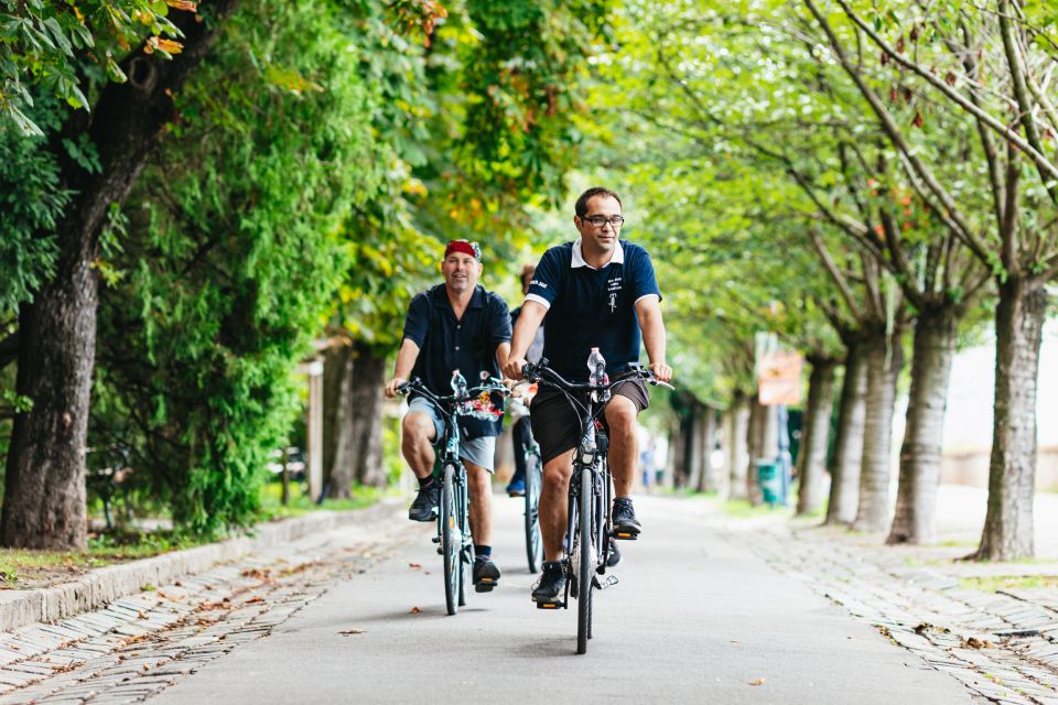 Budapest: Grand Sightseeing Bike Tour - Guide Style Is the Real Difference Maker