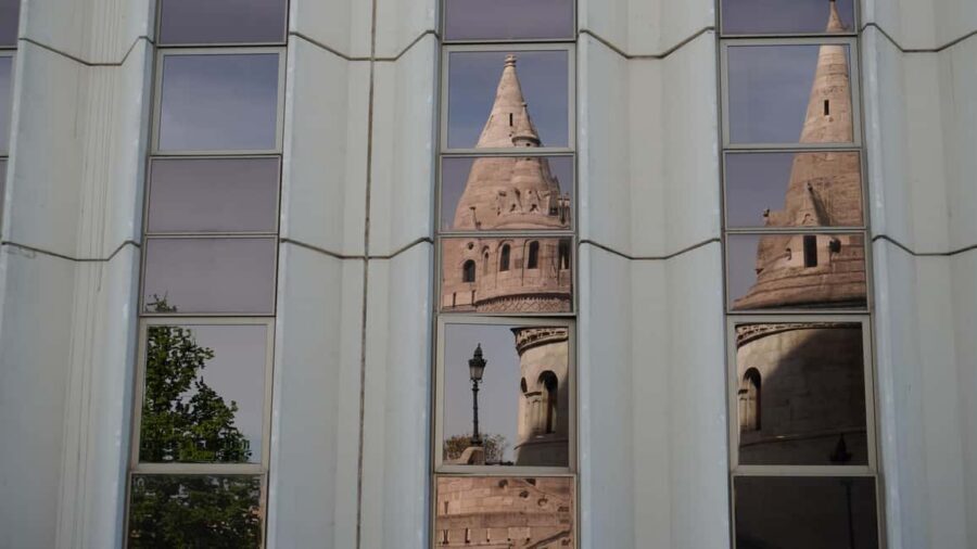 Budapest: Guided City Walking Tour in Buda and Pest - Price, Time, and Who This 3-Hour Tour Fits Best