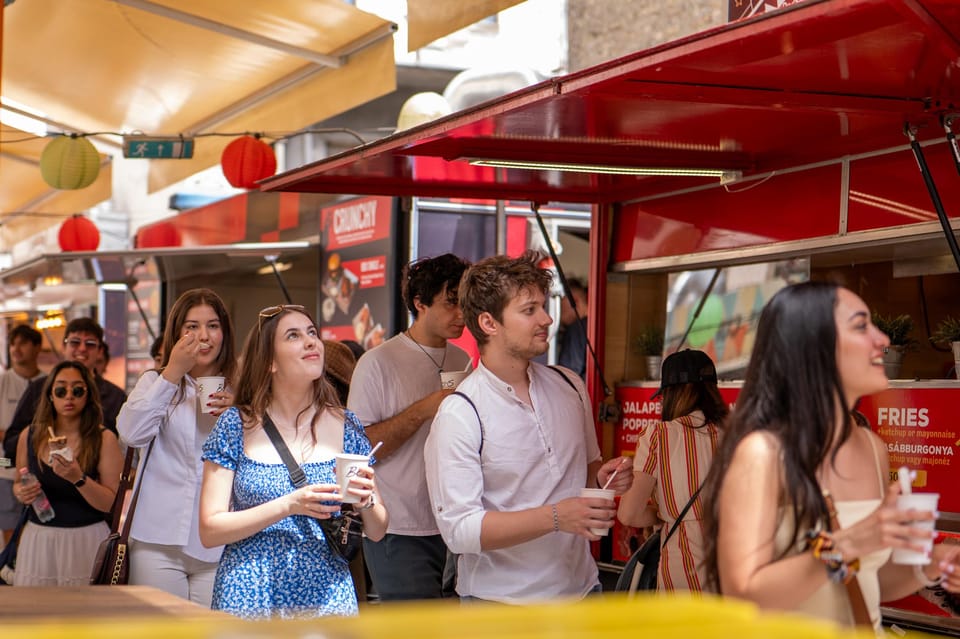 Budapest: Guided Food Tour with Wine, Beer, and Shots - District 7 Classics: Nokedli and Flódni in Real Eateries