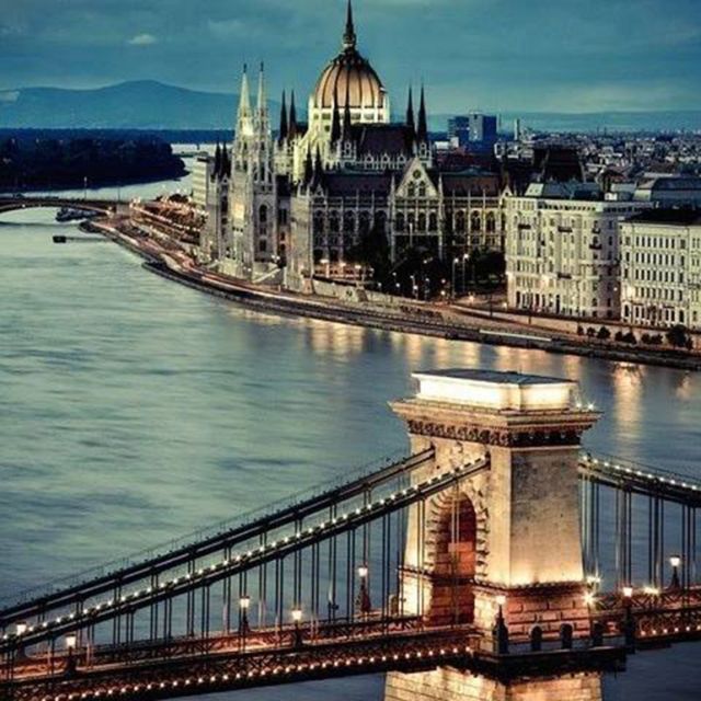 Budapest: Half-Day Highlights Small Group Private Tour - Hungarian Parliament, Chain Bridge, and Buda Castle District Panoramas