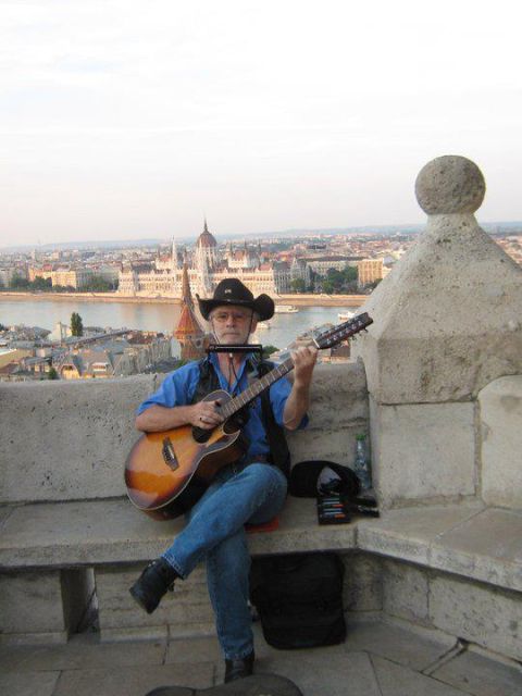 Budapest: Half-Day Highlights Small Group Private Tour - Walking, Driving, and How to Dress for a Four-Hour Highlights Sprint