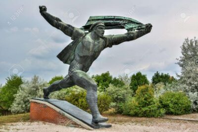 Budapest Half-Day Tour: Life Behind the Iron Curtain - Getting the perspective at Citadella and the Liberty/Freedom Statue