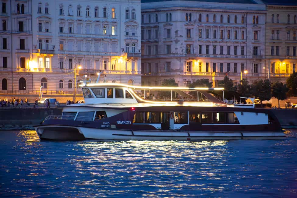 Budapest: Happy Hour Sightseeing Cruise - The cocktail part: how Happy Hour changes the sightseeing