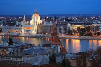 Budapest Highlights Self guided scavenger hunt and Walking Tour - How the World City Trail app guides your walk