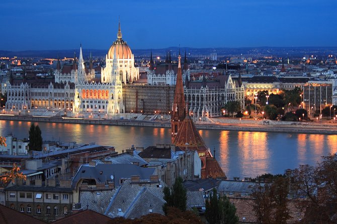 Budapest Highlights Self guided scavenger hunt and Walking Tour - How the World City Trail app guides your walk