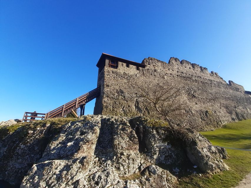 Budapest Hike to Visegrád Castle w or wo Sauna/Danube beach - Who this hike-and-sauna day is best for