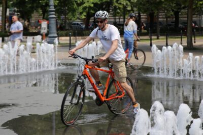 Budapest: Historic Downtown Bicycle Ride with Scenic Views - Meeting at Madach Imre ut 12 and Keeping the Trip Stress-Free