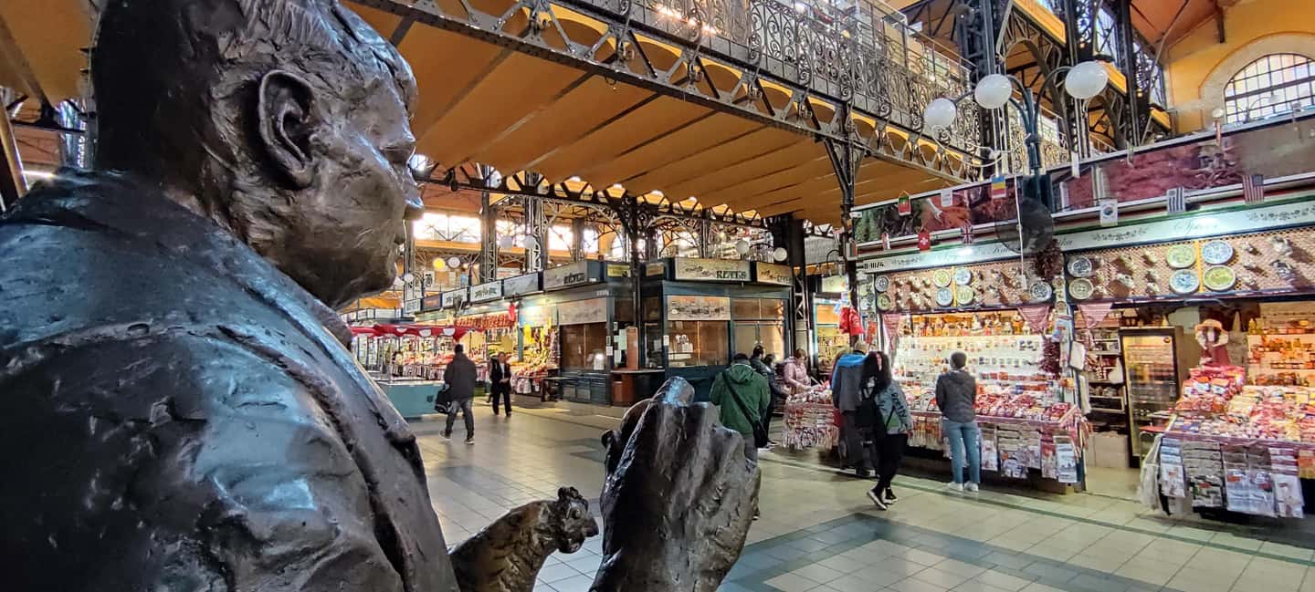 Budapest: Hungarian Cuisine in the Market Hall (german) - Key things that make this market hall food tour worth it