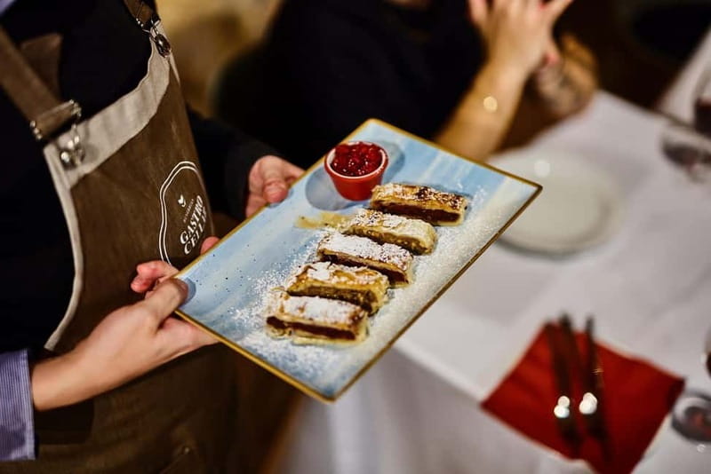 Budapest: Hungarian Folk Dance & Concert with Dinner Option - Small practical tips that make a difference