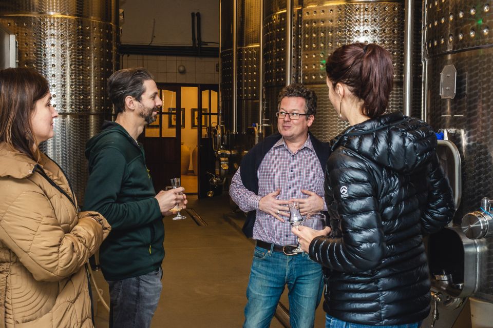Budapest: Hungarian Whisky, Gin, and Pálinka Tasting - Small Plates and a Small Group: Why This Setup Works