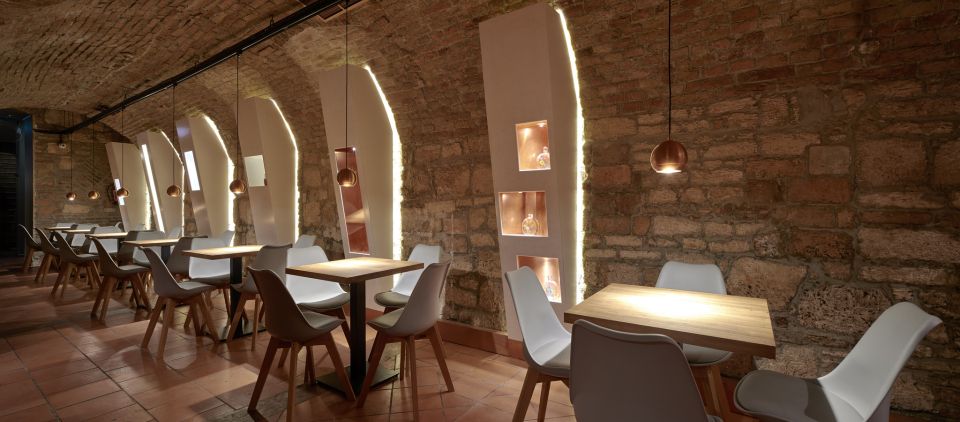 Budapest: Hungarian Wine & Food Tasting Experience - Key Points That Make This Tasting Worth Your Time