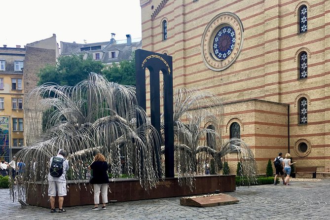 Budapest Jewish Heritage: Synagogues, Shoes, Secrets & Flódni - Jewish Heritage in Budapest: why this route works