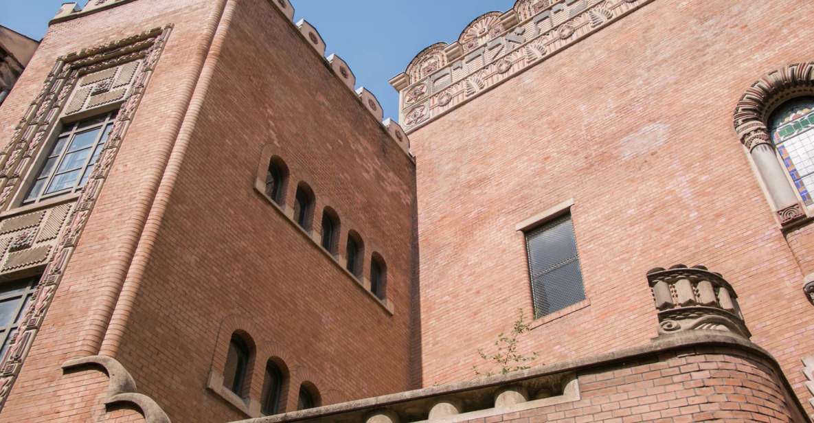 Budapest: Jewish Heritage Walking Tour with Historian Guide - Rumbach Street Synagogue: the inside view you actually pay for