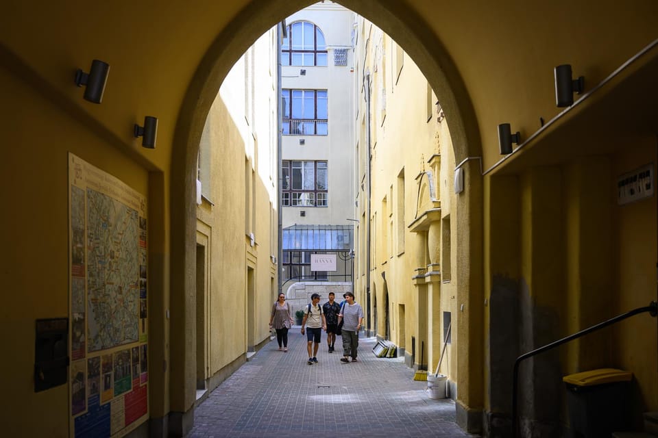 Budapest: Jewish History with Local Guide & Synagogue Ticket - Price and Value: Why $34 Makes Sense for This Mix