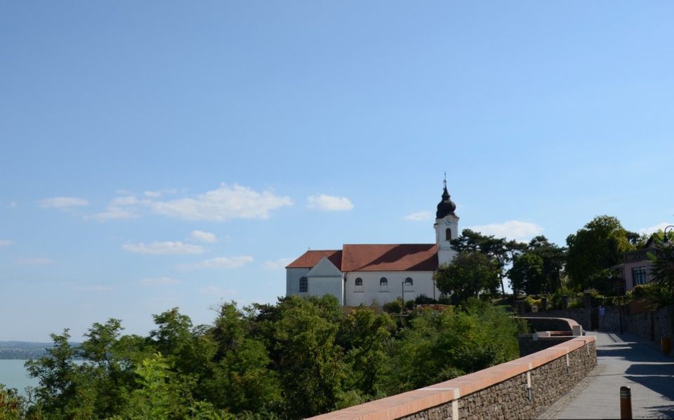 Budapest: Lake Balaton and Herend Full-Day Private Tour - Tihany Peninsula panoramas: the drive is part of the experience