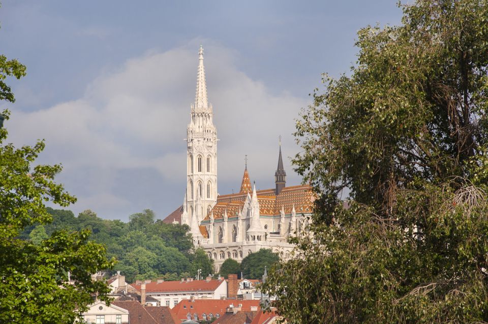 Budapest: Multilingual Highlights Tour - Optional Royal Palace Area Walk: The Extra Stretch If You Want It