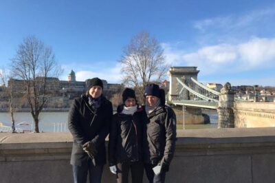 Budapest : Must-see attractions walking tour - Elizabeth Square to St. Stephen’s Basilica: churches, symbols, and the city’s layout