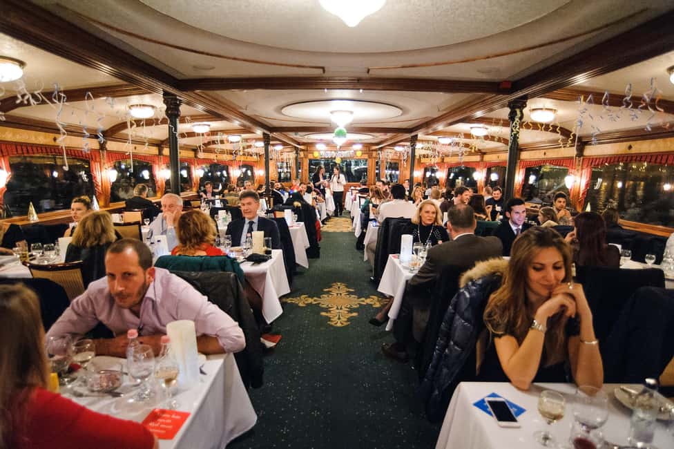 Budapest: New Year's Eve Party Cruise with Food & Live Show - 5 Courses, 3 Menu Choices: How the Dinner Actually Works