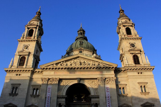 Budapest: Night Walking Tour with Danube River Cruise - Chain Bridge and the Danube Promenade: the best “night exhale”