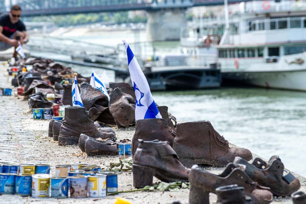 Budapest Old Jewish Quarter History Private Walking Tour - Klauzál Square and Klauzál Market Hall: where daily life returns