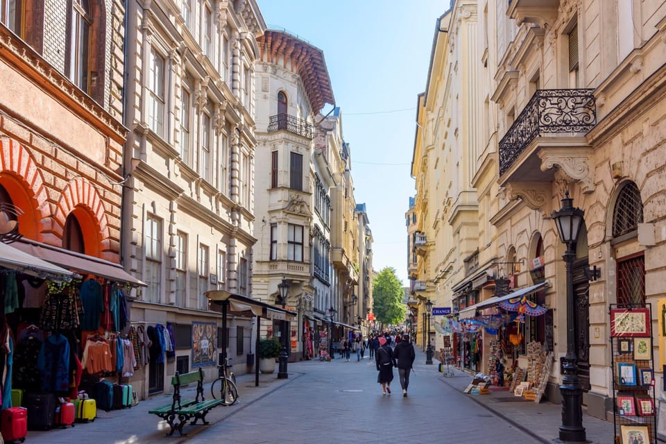 Budapest Old Town and Top Attractions Private Walking Tour - Shoes on the Danube Bank Memorial: A Stop With Real Weight