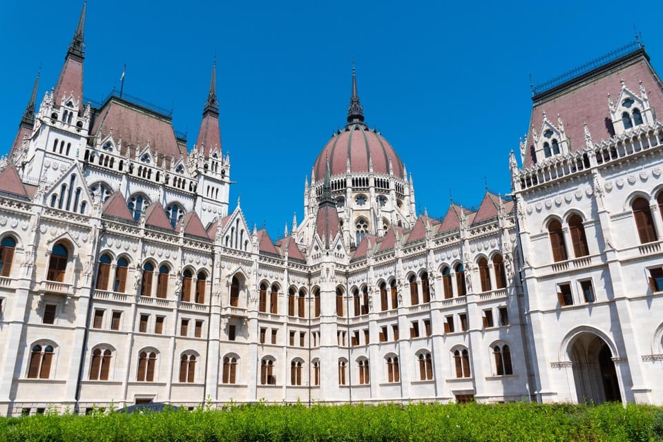 Budapest Old Town and Top Attractions Private Walking Tour - What You Get With a Private Guide (and Why It’s Worth Paying for)
