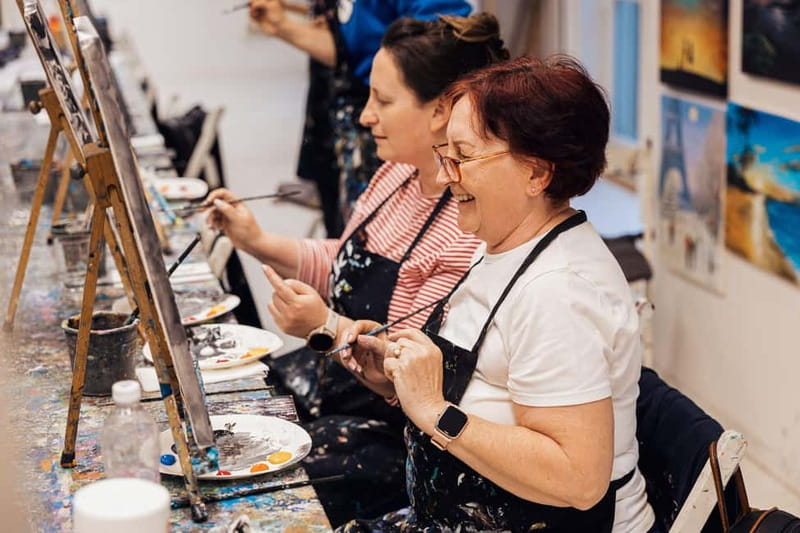 Budapest: Paint and sip experience - Practical tips for getting the best result