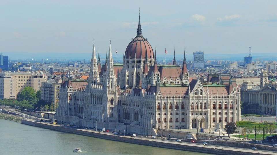 Budapest: Parliament Building Entry Ticket and Audio Guide - Hall of the Dome and the Crown Jewels