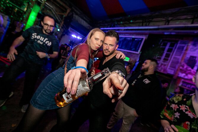 Budapest Party District Bar-Hop with 2hrs Unlimited Drinks - Budapest Party District at 8pm: what this bar-hop gets you
