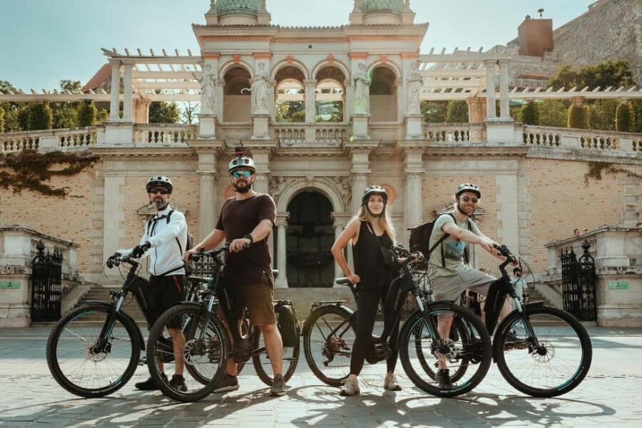 Budapest Peaks: Off-Road eBike Tour - From Várkert rakpart to the first hill: start smart and stay safe