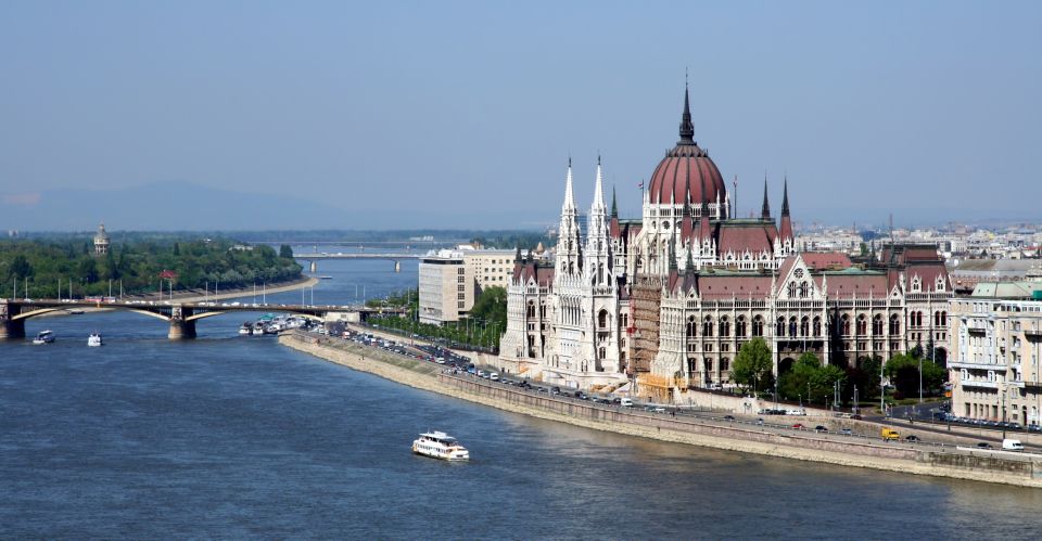 Budapest: Private 3-hour Guided City Tour by Bus - Gellért Hill (Citadel): planning your view time