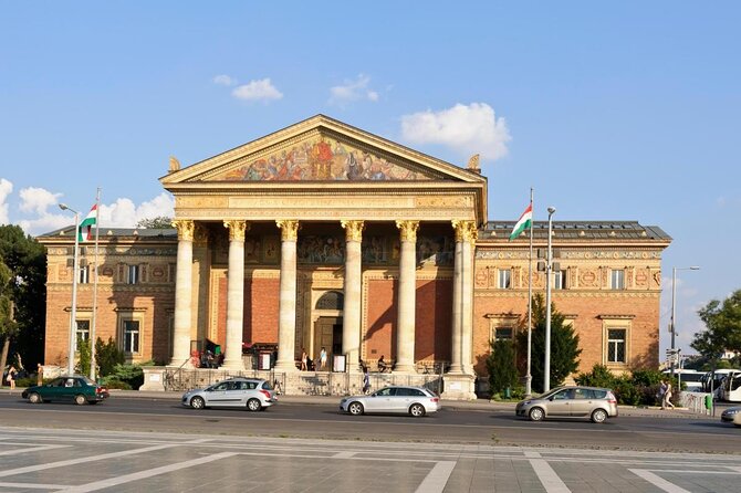 Budapest Private 4 Hour City Tour Experience with a car / van - Key highlights to know before you go