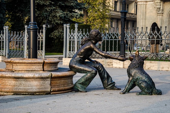 Budapest Private 4 Hour City Tour Experience with a car / van - Heroes’ Square, Fine Arts Museum, and the art-and-power story