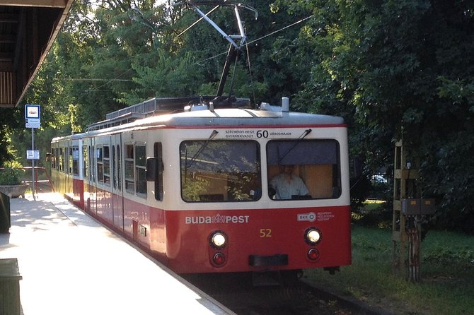 Budapest: Private Adventure Sightseeing Bicycle Tour - Bikes, gear, and what the safety talk means