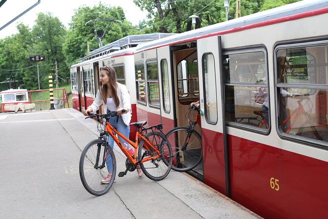 Budapest: Private Adventure Sightseeing Bicycle Tour - The Danube-to-hills transition: where the tour really changes