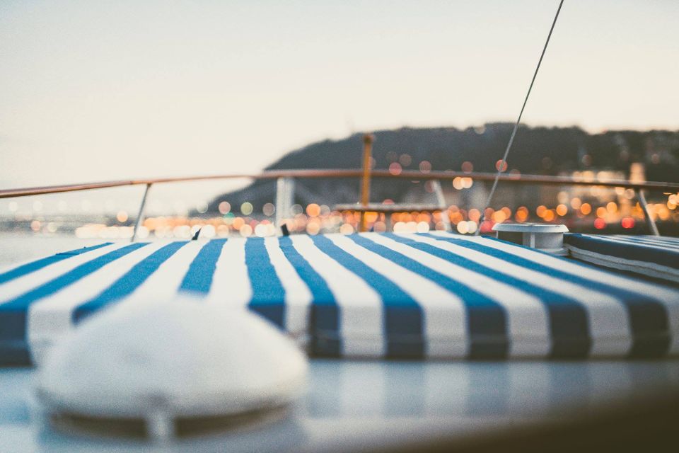 Budapest: Private Danube Yacht Cruise with Welcome Drink - Meeting in downtown near Erzsébet Bridge (and why location matters)