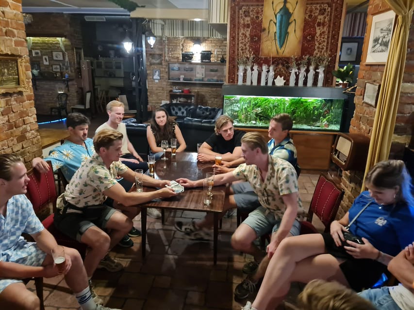 Budapest: Private, Personalized Pub Crawl, 3 drinks included - Stop 2: the local bar phase (75 minutes with cocktails and spirits)
