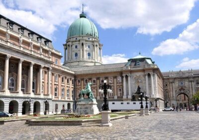 Budapest Private Tuk Tuk Tour with Wine Tasting and Cheese Platter - Gellért Hill viewpoints: Citadella and the Freedom Statue areas