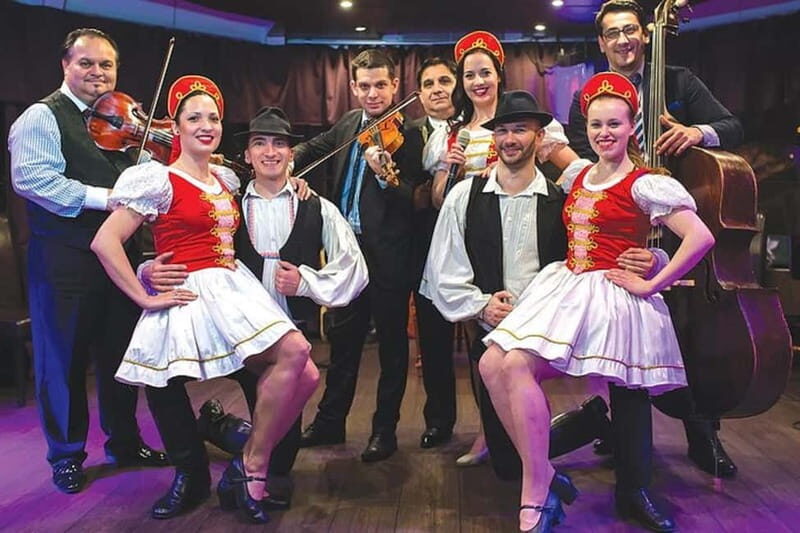 Budapest: Prosecco Dinner Cruise with Live Music - Getting to the dock by Elizabeth Bridge (and why it matters)