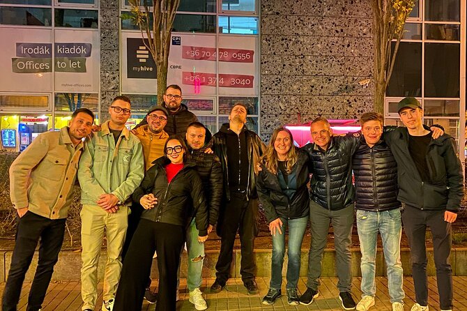 Budapest Pub Crawl & Ruin Bar Tour – Free Shots & VIP Entry - Stop 3: Füge Udvar & Play when the music splits into rooms