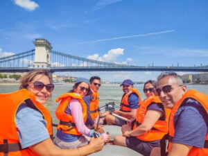 Budapest Rafting - Sunset Cruise - Getting started near Rozmaring Restaurant and Árpád fejedelem útja 125