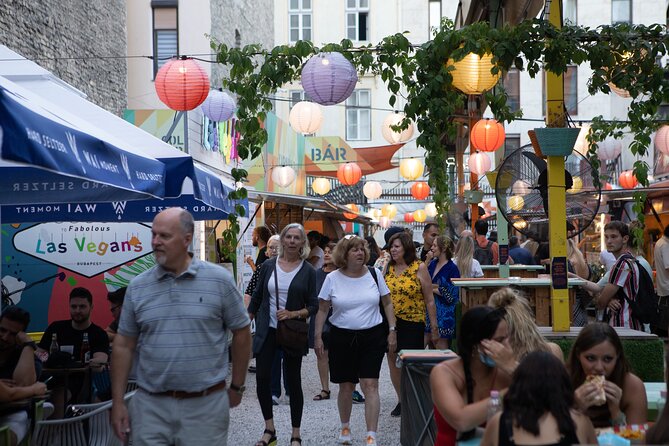 Budapest Ruin Bars Evening Walking Tour with Drinks & Street Food - The snack reality: Hungarian favorites you might end up craving