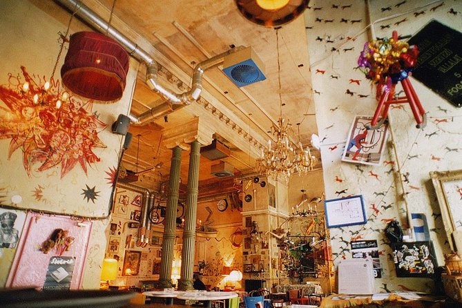 Budapest Ruin Bars Evening Walking Tour with Drinks & Street Food - What you’ll learn about the area (without turning it into a museum)