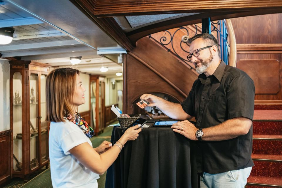 Budapest: Sightseeing Cruise on the Danube - Who should book this Danube cruise