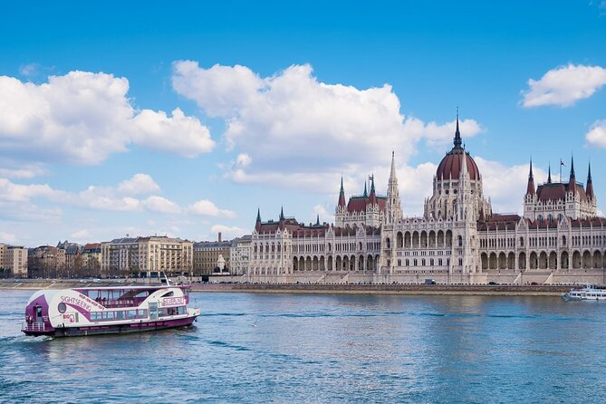 Budapest Sightseeing with Drink Included - Chain Bridge and Margaret Bridge: two landmarks that teach you the city’s timeline