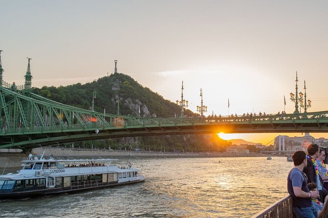 Budapest Sip and Sail Danube Cruise with Unlimited Prosecco - Who this Budapest Sip and Sail cruise is best for