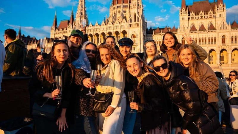 Budapest: Sip and Sail River Cruise with Unlimited Prosecco - Who Should Book This Prosecco Sunset Cruise
