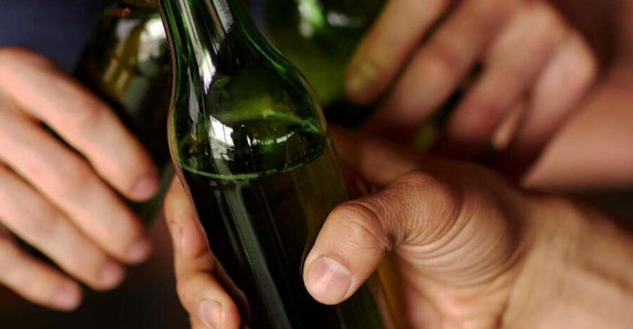 Budapest: Stag Party Boat with Beer and Wine - Quick hits you’ll care about